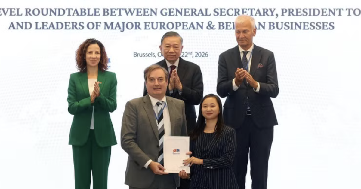 'Tri ân Việt Nam', doanh nghiệp EU giúp gia đình nạn nhân dioxin mở tạp hóa tại nhà