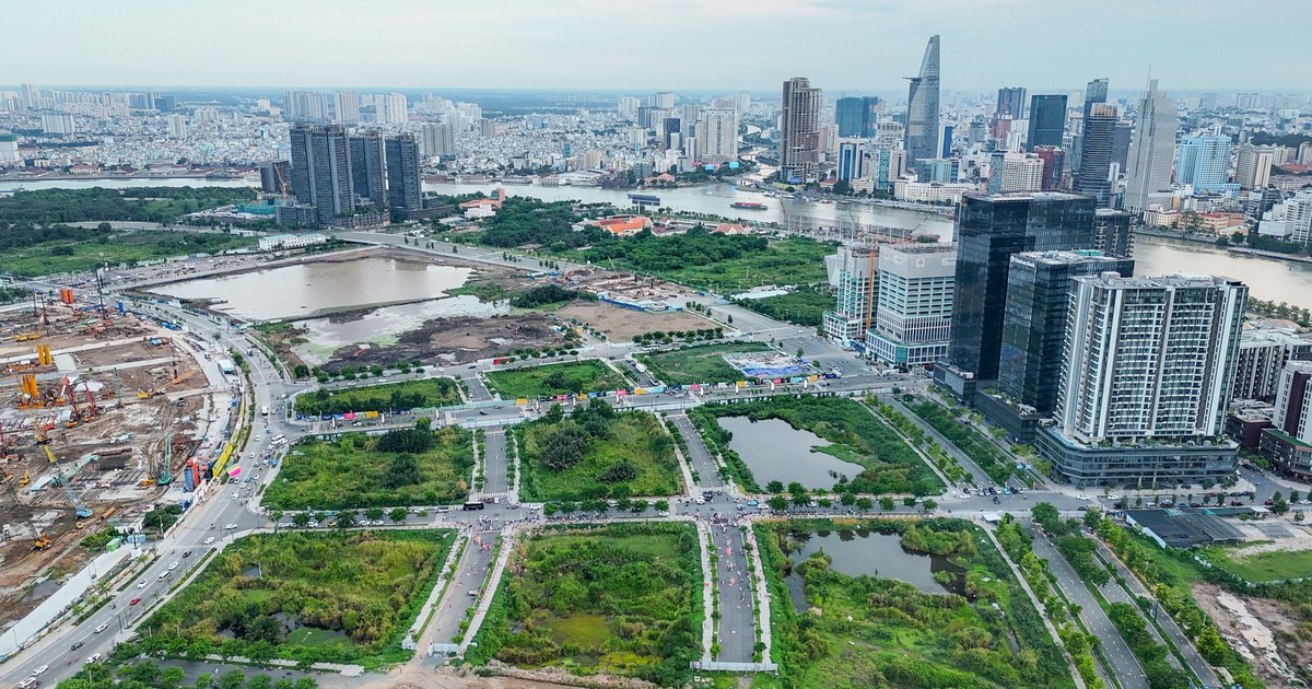 Trung tâm Tài chính quốc tế tại Đà Nẵng và TP.HCM đặt mục tiêu có giao dịch trong tháng 11