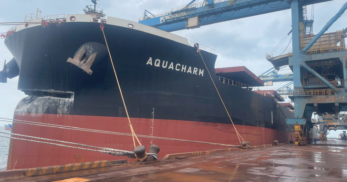 Tàu AQUACHARM bị bắt giữ theo quyết định của tòa án ở Quảng Ngãi