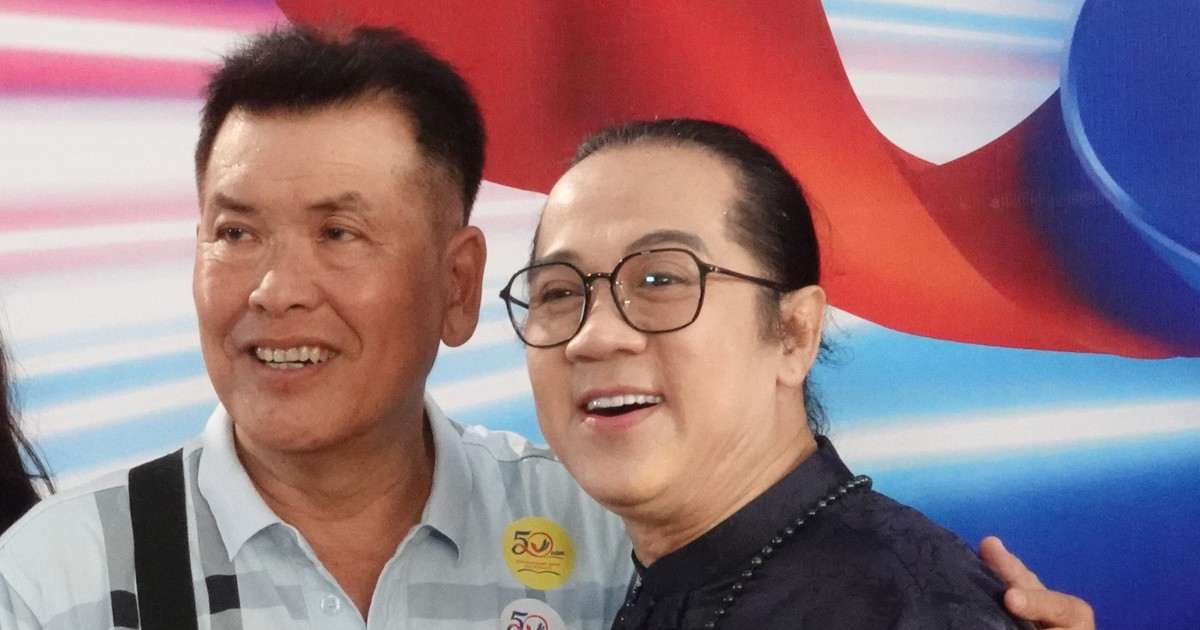 Thành Lộc, Công Ninh, Hữu Nghĩa... về mái trường kỷ niệm 50 năm
