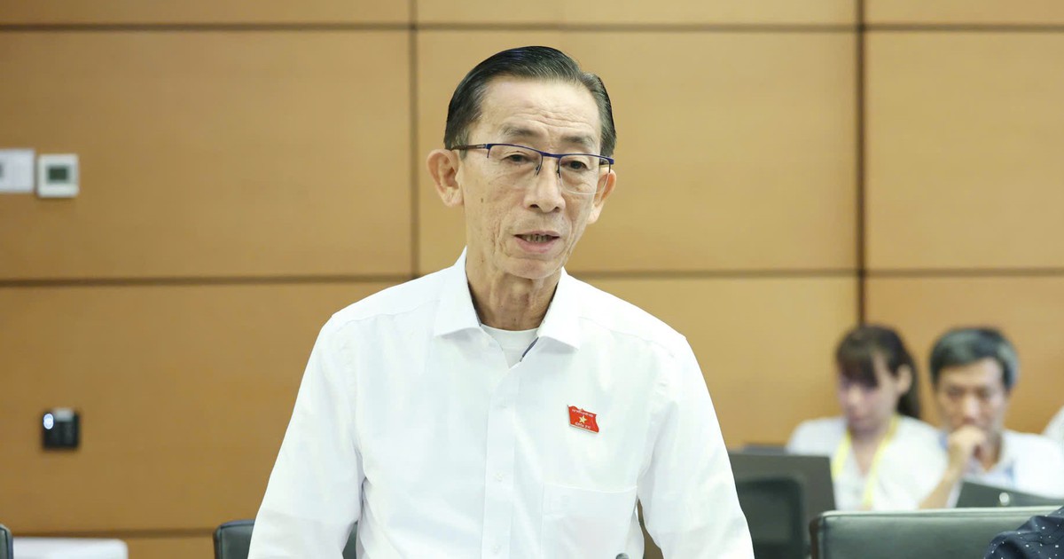 Đại biểu Trần Hoàng Ngân: Một bác sĩ giỏi vừa làm giám đốc, vừa phải quản lý bệnh viện, tổ chức đấu thầu có quá sức?