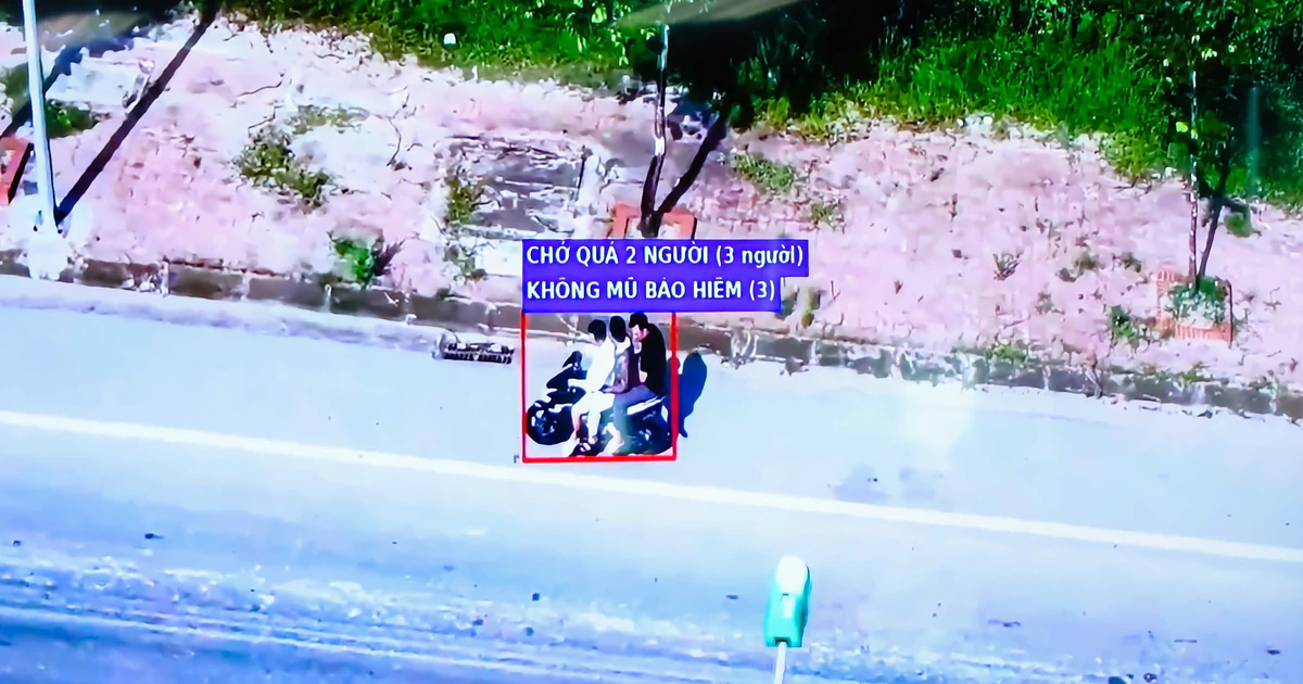 Trình diễn UAV phát hiện ùn tắc, hỗ trợ CSGT giám sát giao thông