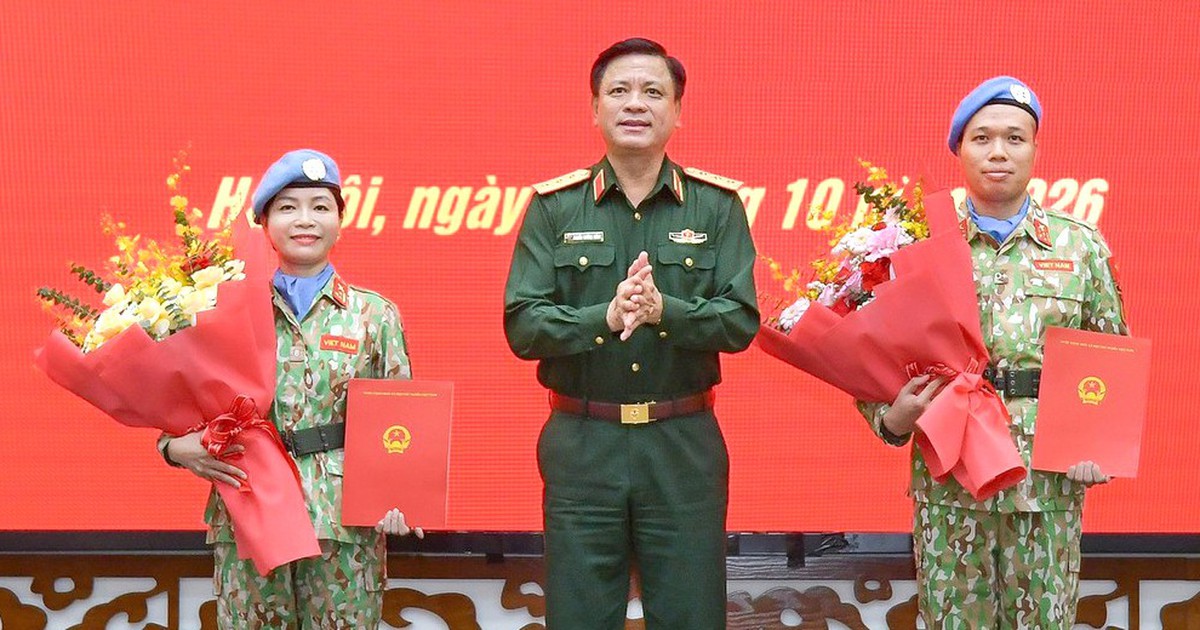Bộ Quốc phòng trao quyết định của Chủ tịch nước cho hai sĩ quan đi làm nhiệm vụ gìn giữ hòa bình