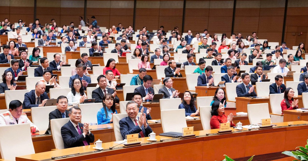 Tin tức sáng 24-10: Quốc hội thảo luận sửa Luật An toàn thực phẩm; Phát triển công nghiệp văn hóa