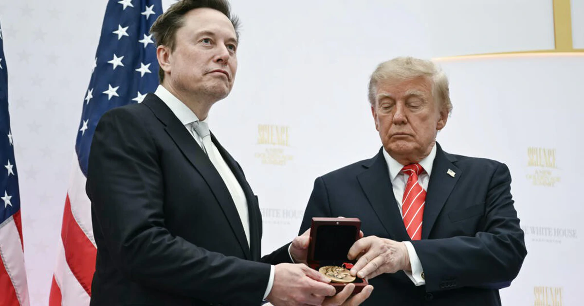 Mỹ nhiều lần đề nghị SpaceX bật, tắt Starlink, hỗ trợ Ukraine và người biểu tình Iran