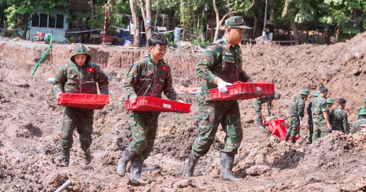 Ngày 24-10: xử lý hơn 620 m³ đất, thấy thêm 10 hài cốt liệt sĩ ở công viên Lê Thị Riêng