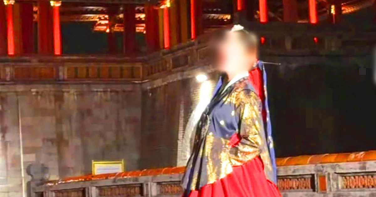 Người mẫu mặc hanbok chụp hình ở di tích Ngọ Môn, tiệm cổ phục Huế bị phản ứng