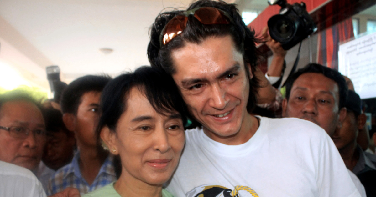 Con trai bà Aung San Suu Kyi tiết lộ câu hỏi thăm đầu tiên của mẹ
