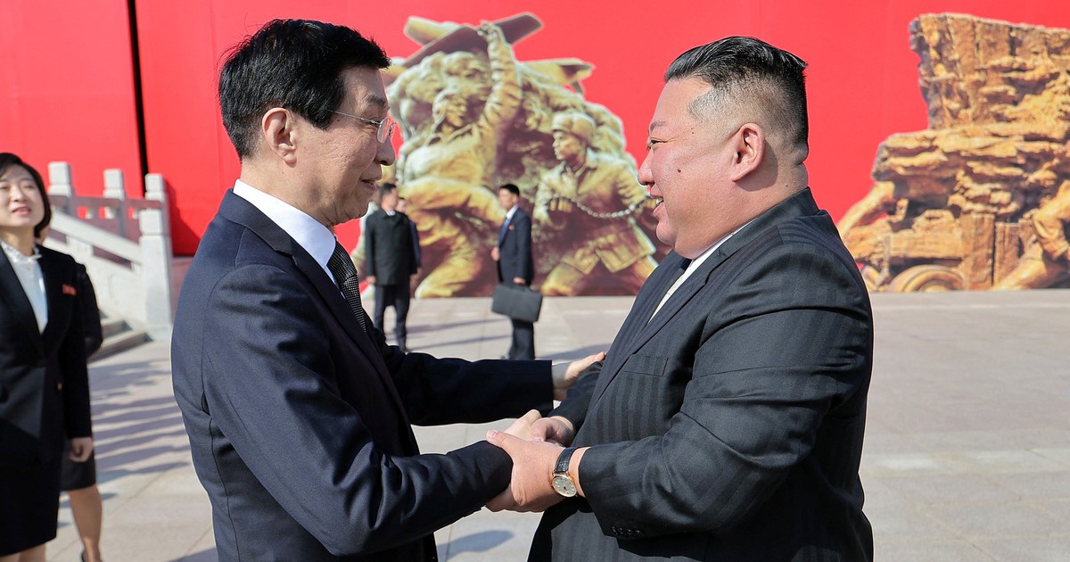 Ông Kim Jong Un đã về nước, truyền thông Triều Tiên viết gì về chuyến thăm Trung Quốc?