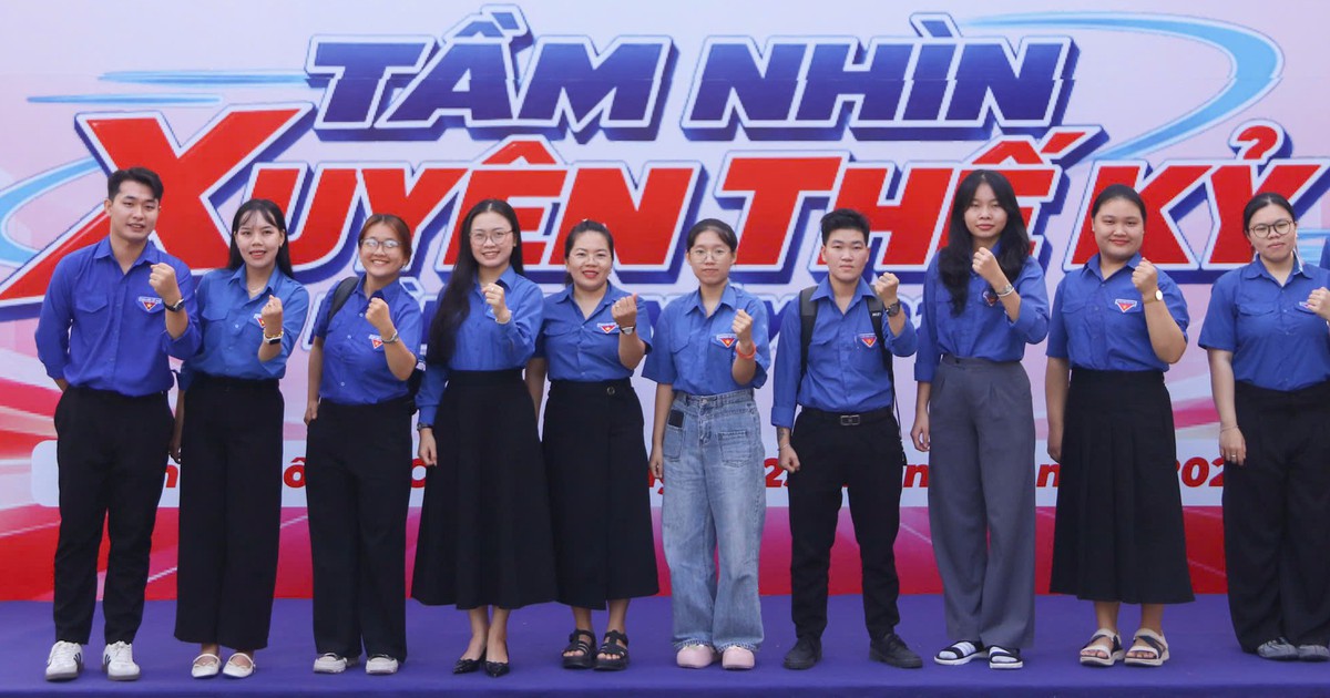 Sinh viên học lý luận chính trị qua sân chơi Tầm nhìn xuyên thế kỷ