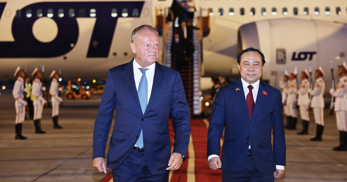 Thủ tướng Ba Lan Donald Tusk đến Hà Nội