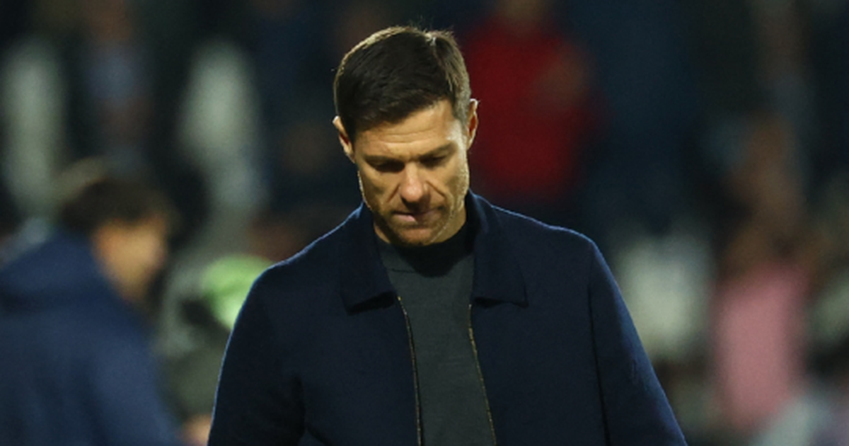 HLV Alonso bảo vệ các cầu thủ Chelsea sau trận thua Tottenham