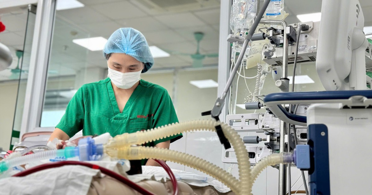 Sốt cao, rối loạn tiêu hóa, nam thanh niên nguy kịch vì sốt xuất huyết