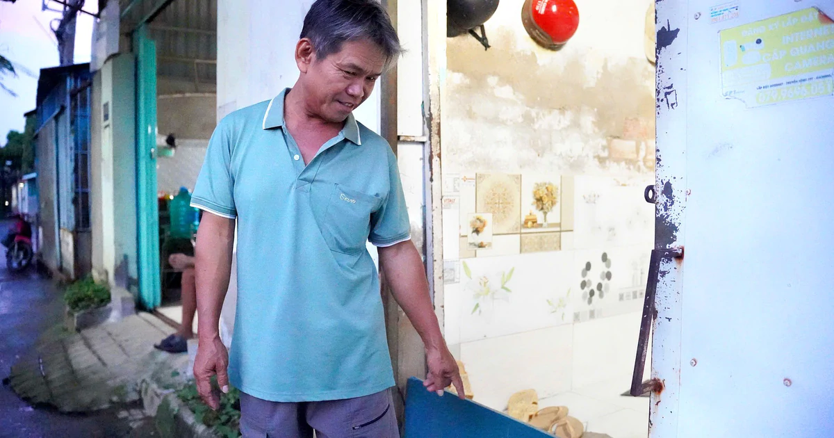 Người dân Bình Đông, TP.HCM ứng phó trước ngày triều cường đạt đỉnh