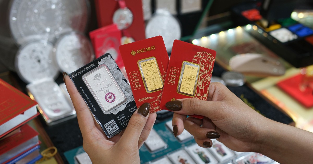 Giá vàng bạc giảm liên tục, nhà đầu tư lỗ nặng