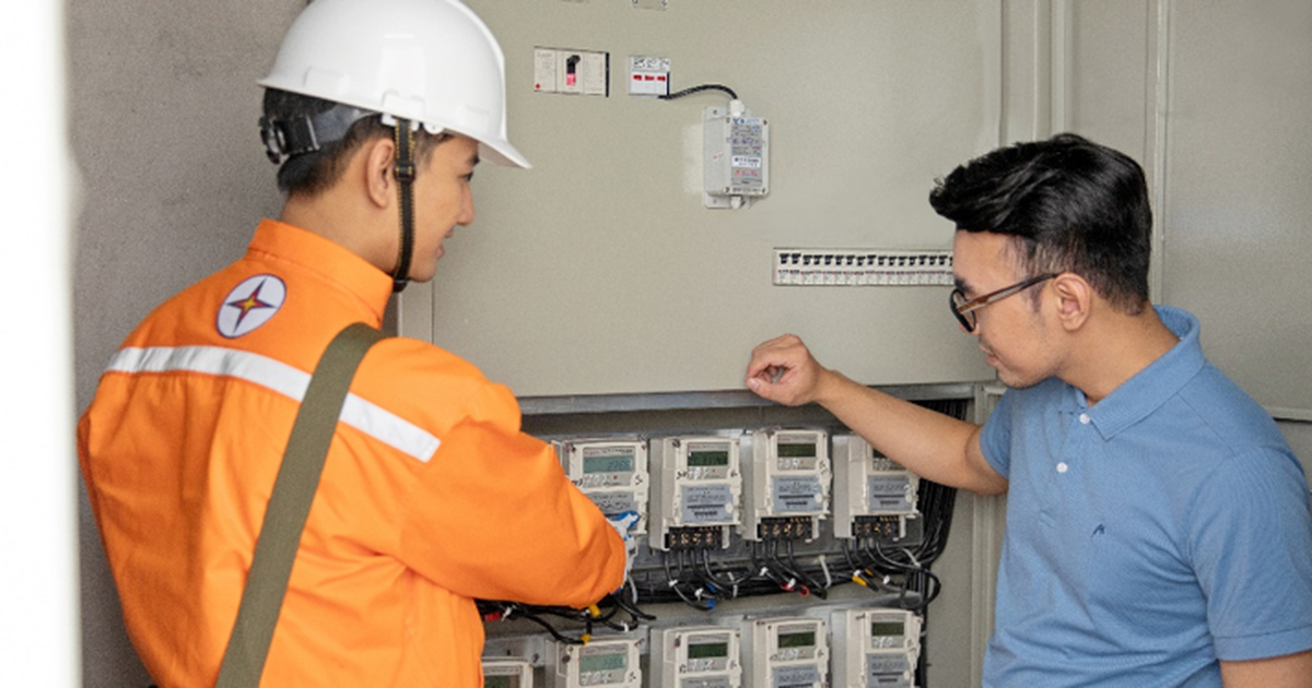 Phó thủ tướng: Xem xét giảm giá điện từ 1-11, giảm thuế tiêu thụ đặc biệt với xăng về 0%