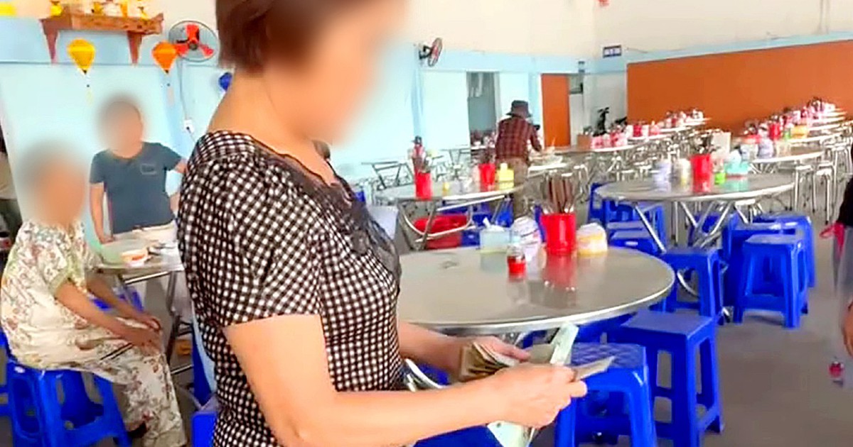 Quán cơm bán nửa con gà luộc, đĩa rau lang, đĩa thịt kho và một tô canh giá 640 ngàn, tài xế 'tá hỏa'