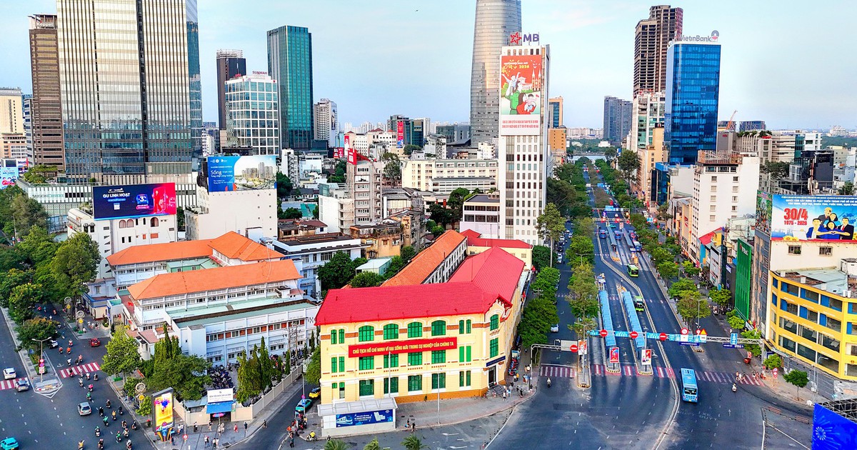 Tin tức sáng 27-10: TP.HCM xử lý nhà đất dôi dư sau sắp xếp bộ máy; Quốc hội thảo luận sửa Bộ luật Hình sự