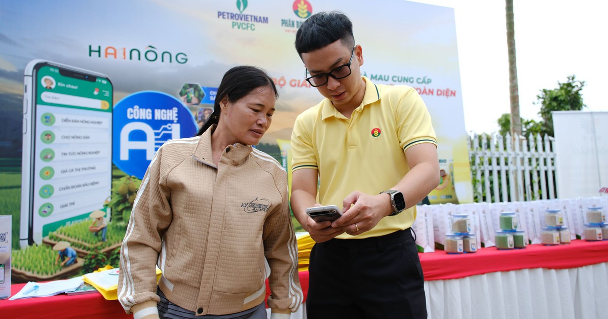 'Kỹ sư ảo' về vườn, nông dân cà phê Lâm Đồng bớt lo