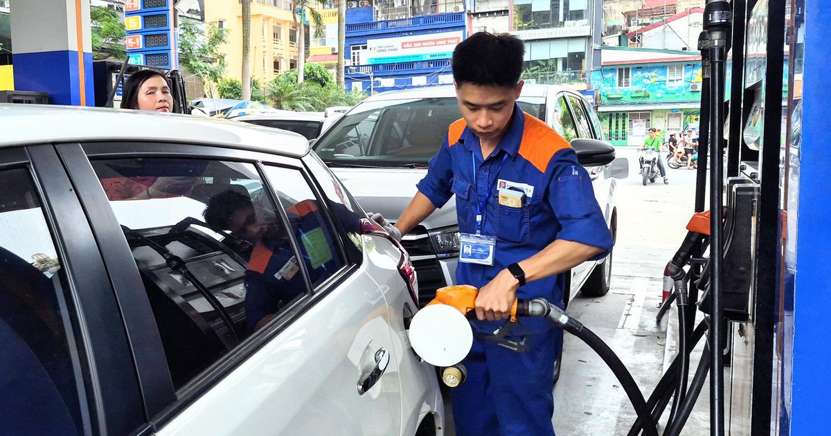 Giá xăng sinh học E10RON95 mức V lên 26.530 đồng/lít