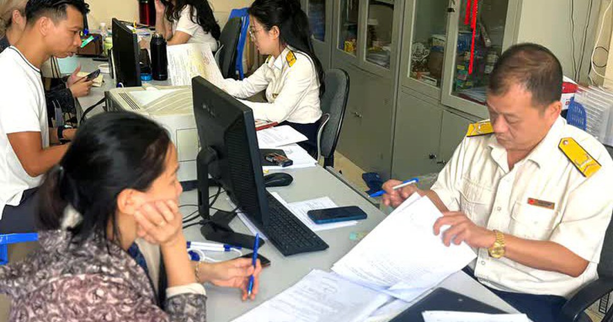Ngừng hoạt động 10 năm vẫn có thể phát sinh 20 triệu đồng lệ phí môn bài