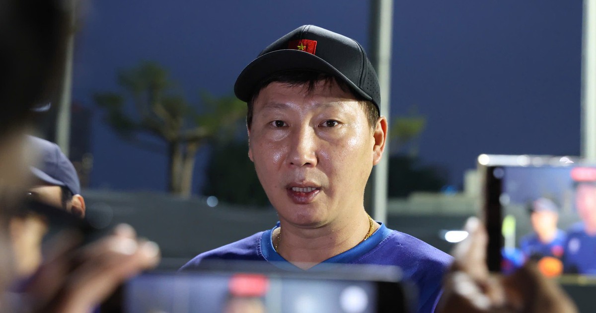 HLV Kim Sang Sik: Càng khó khăn, tuyển Việt Nam càng quyết tâm thắng Malaysia