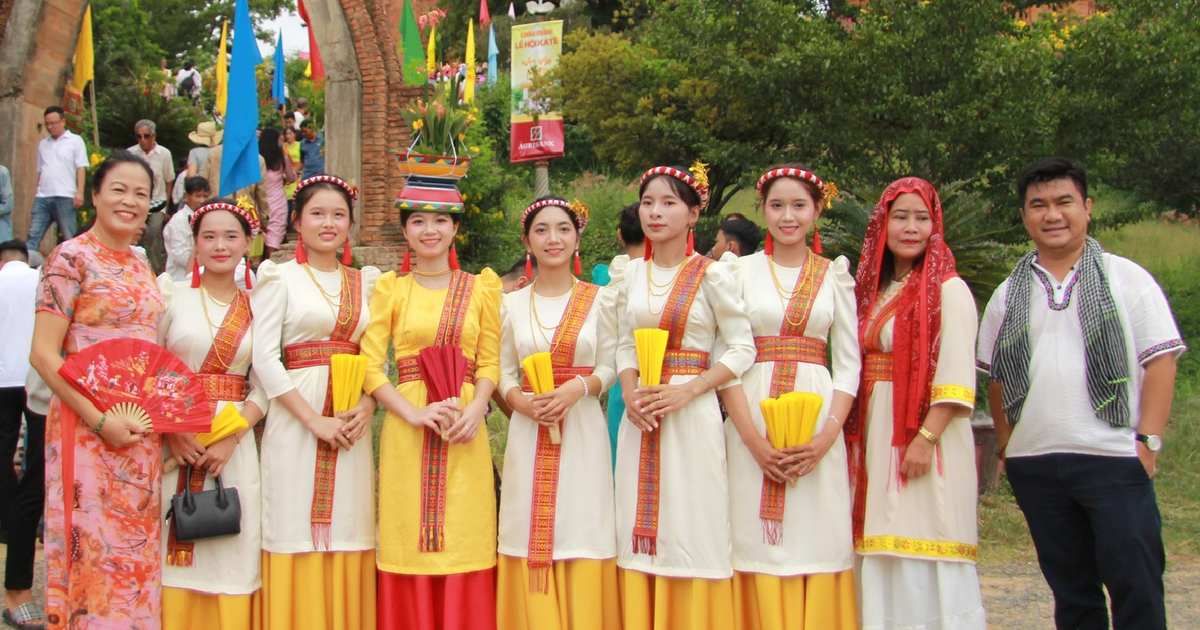 Tháng 10, đến Khánh Hòa dự lễ hội Katê, ngắm gốm Bàu Trúc