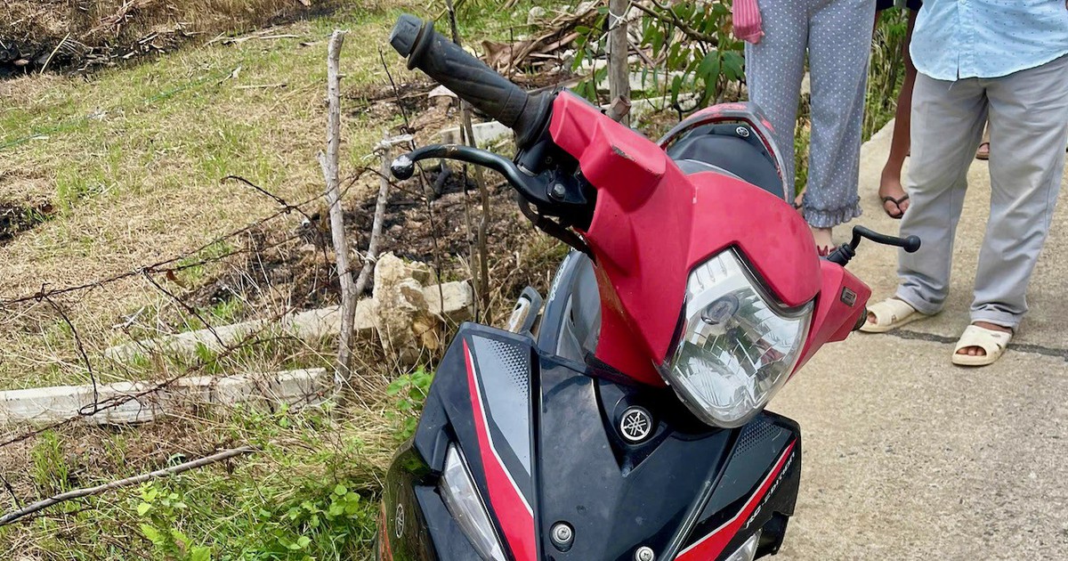 Khởi tố vụ án giao xe mô tô cho người chưa đủ điều kiện