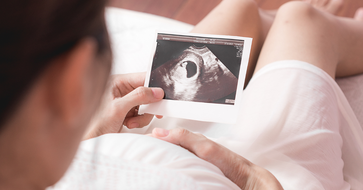 'Đẻ cả ba cô con gái, sau này ai nối dõi, ai phụng dưỡng tuổi già?'