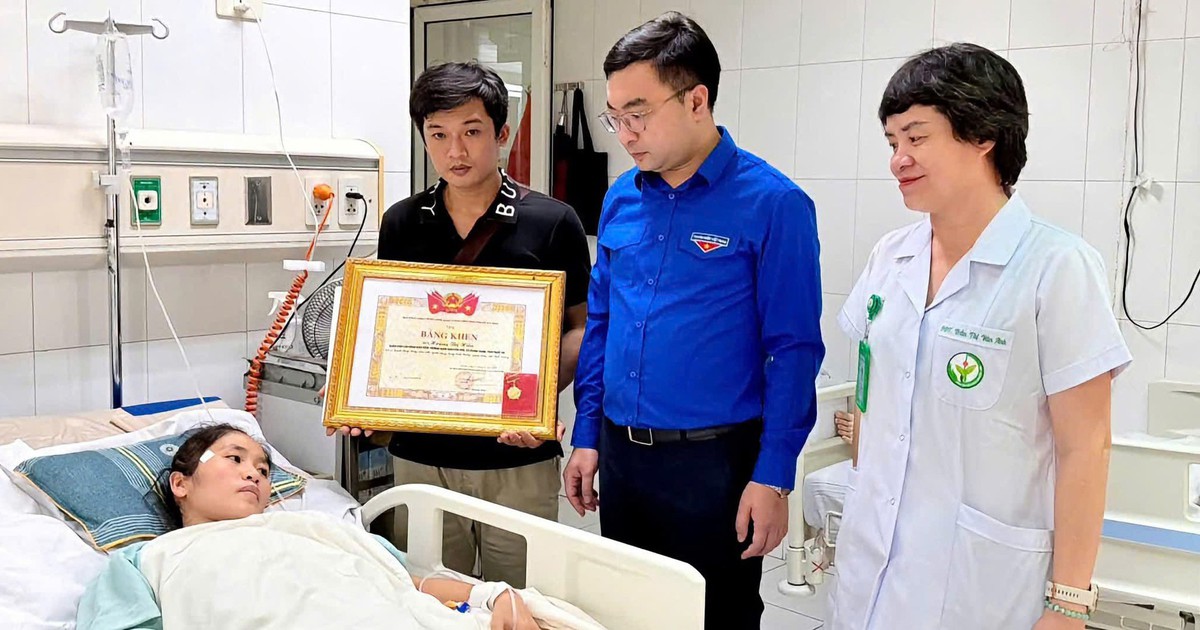 Cô giáo mầm non bị cắt một chân vì cứu học sinh được nhận giải thưởng Thanh niên sống đẹp