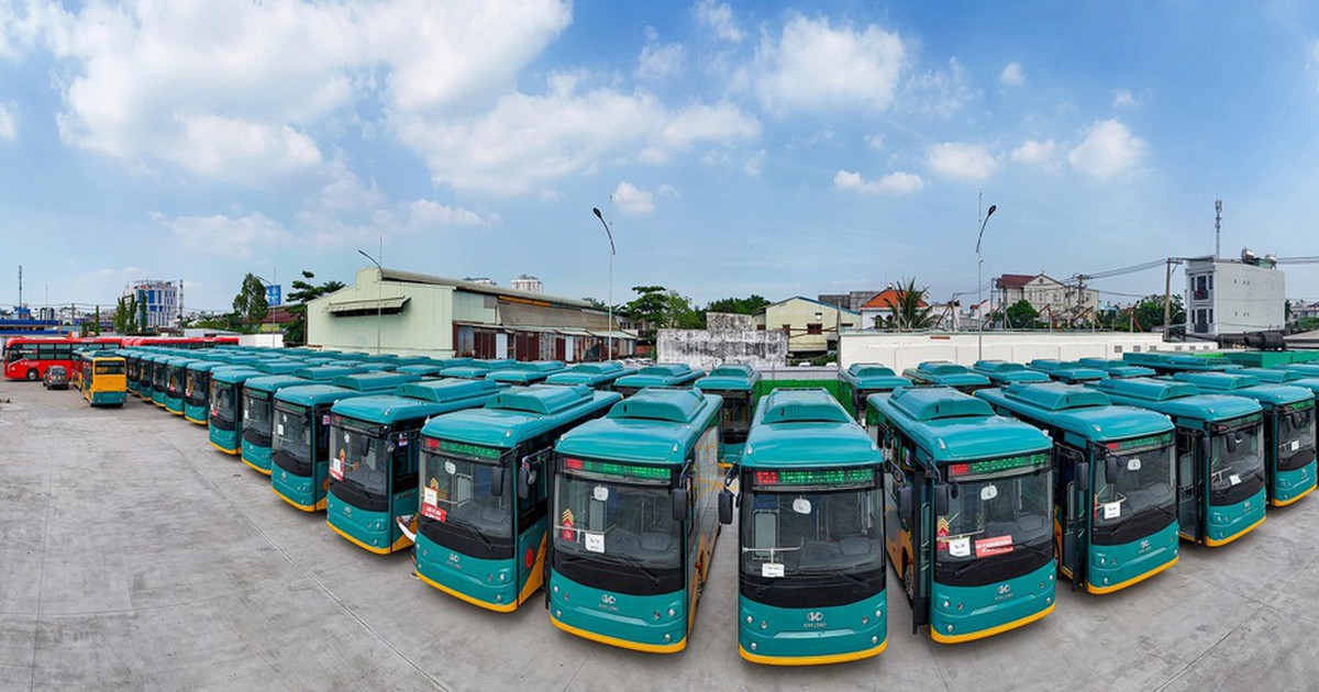 Ho Chi Minh City to launch 25 new electric bus routes