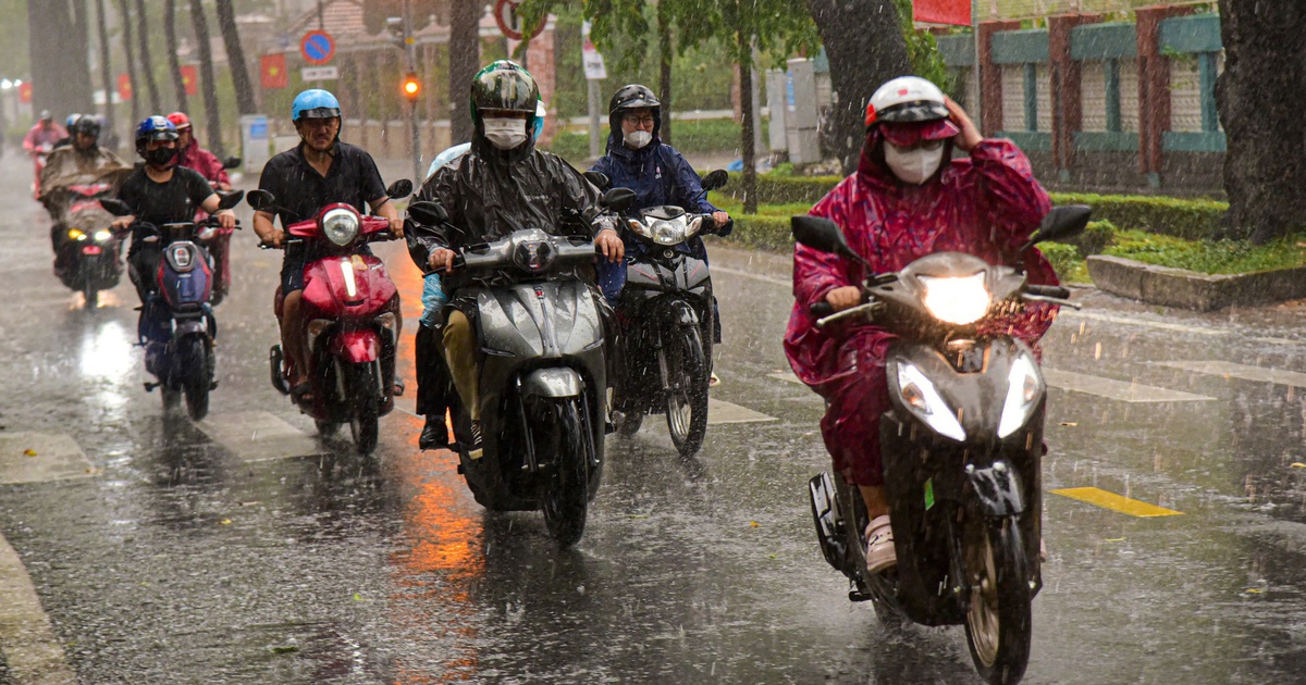 Thời tiết hôm nay 17-6: Nam Bộ, Bắc Bộ đến Thanh Hóa mưa to