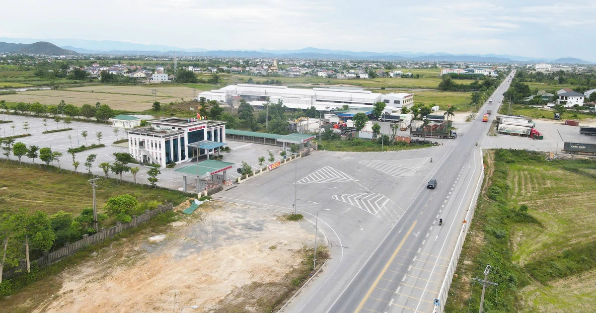Bến xe 32 tỉ đồng hoạt động sau hơn 3 năm bỏ không