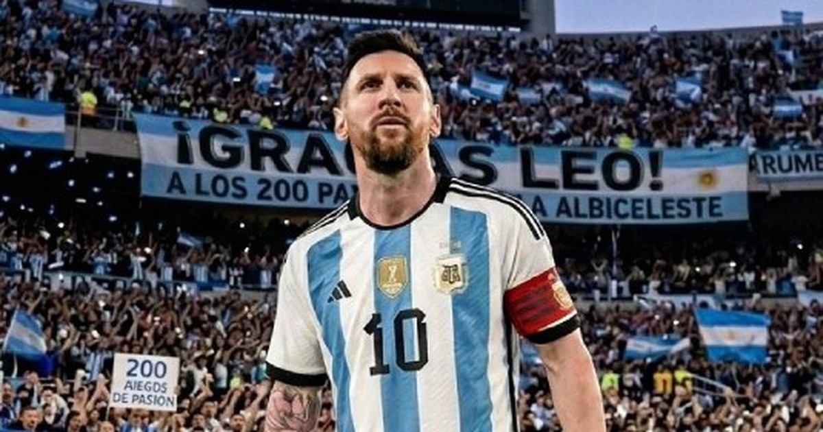 Messi cho Ronaldo 'hít khói' ở mọi thống kê World Cup