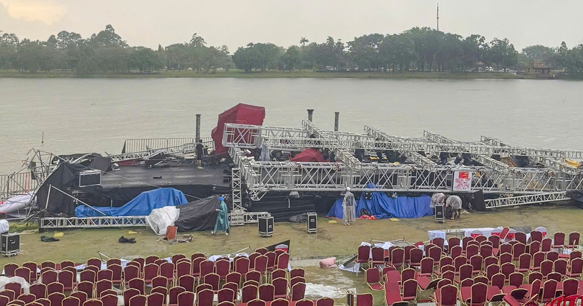 Cơn mưa dông bất ngờ làm sập sân khấu, Huế hoãn đêm nhạc có Mono