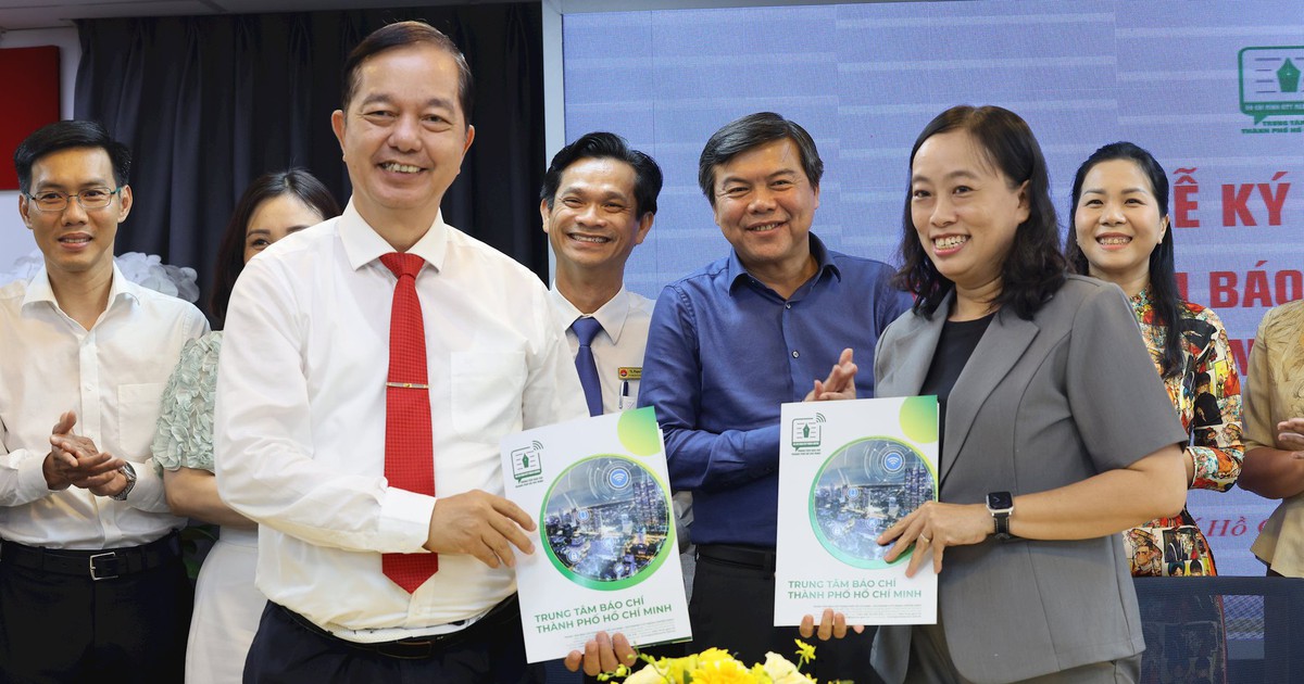 Trung tâm Báo chí và Học viện Cán bộ TP.HCM ký kết phối hợp đào tạo, nghiên cứu