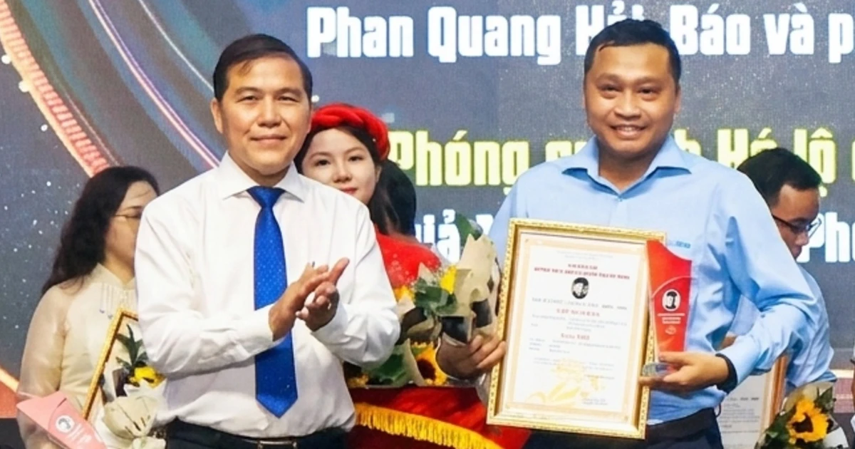 Báo Tuổi Trẻ đoạt 2 giải nhì, 1 giải ba, 1 khuyến khích Giải báo chí Huỳnh Thúc Kháng, thành phố Đà Nẵng