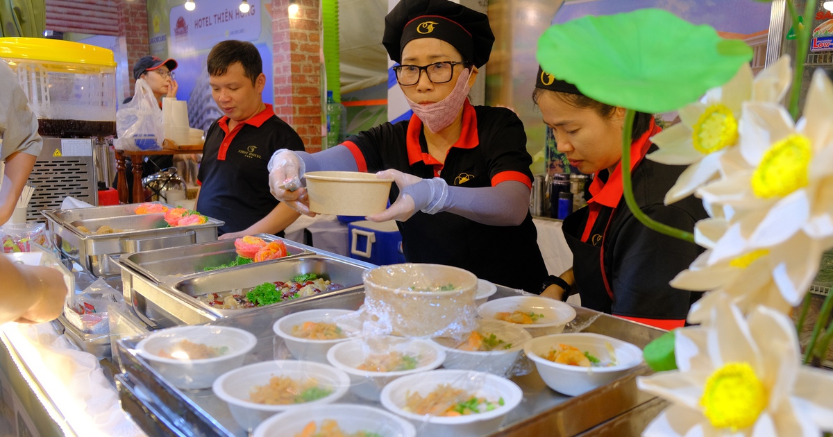 Không gian ẩm thực sen của Lễ hội sen Đồng Tháp