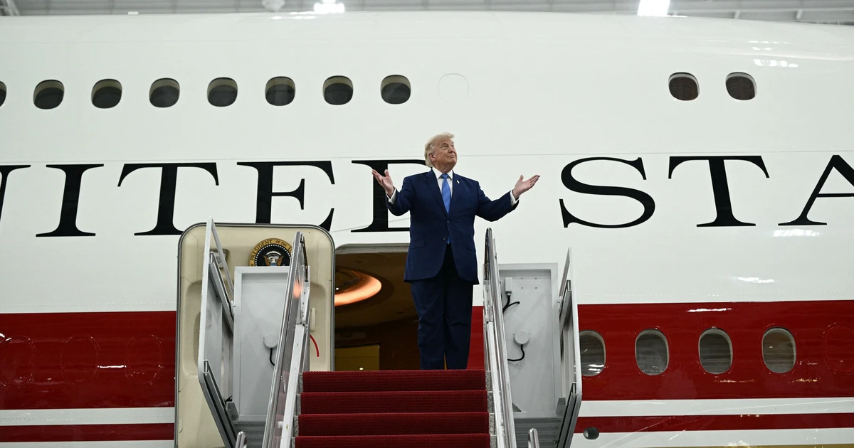 Ông Trump chính thức ra mắt chuyên cơ Không lực Một mới của Qatar tặng