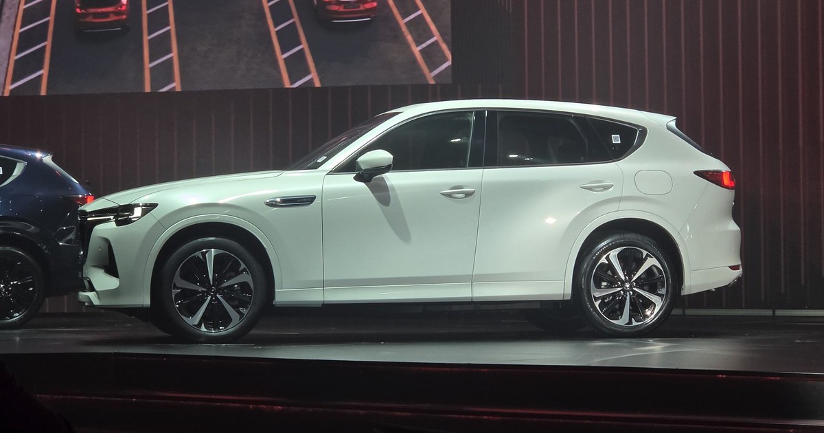 Mazda CX-60 chốt giá 1,699 tỉ ở Việt Nam: Máy hybrid 280 mã lực, AWD, to cỡ Mercedes-Benz GLC