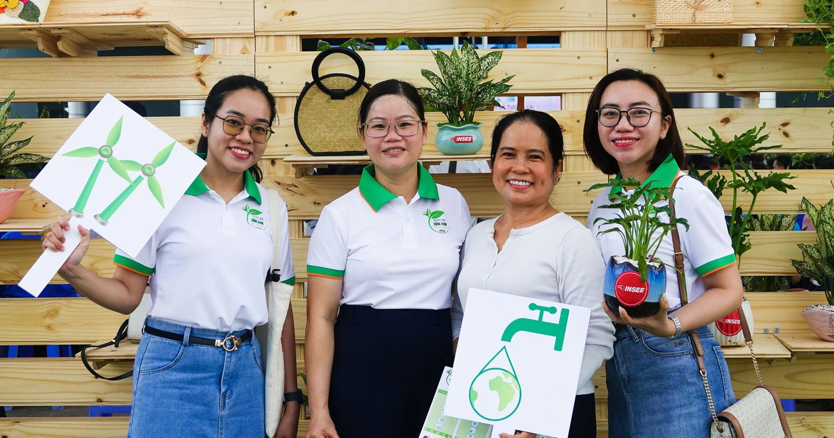 Dân hào hứng với mô hình tái chế và biến rác thải thành vật dụng hữu ích