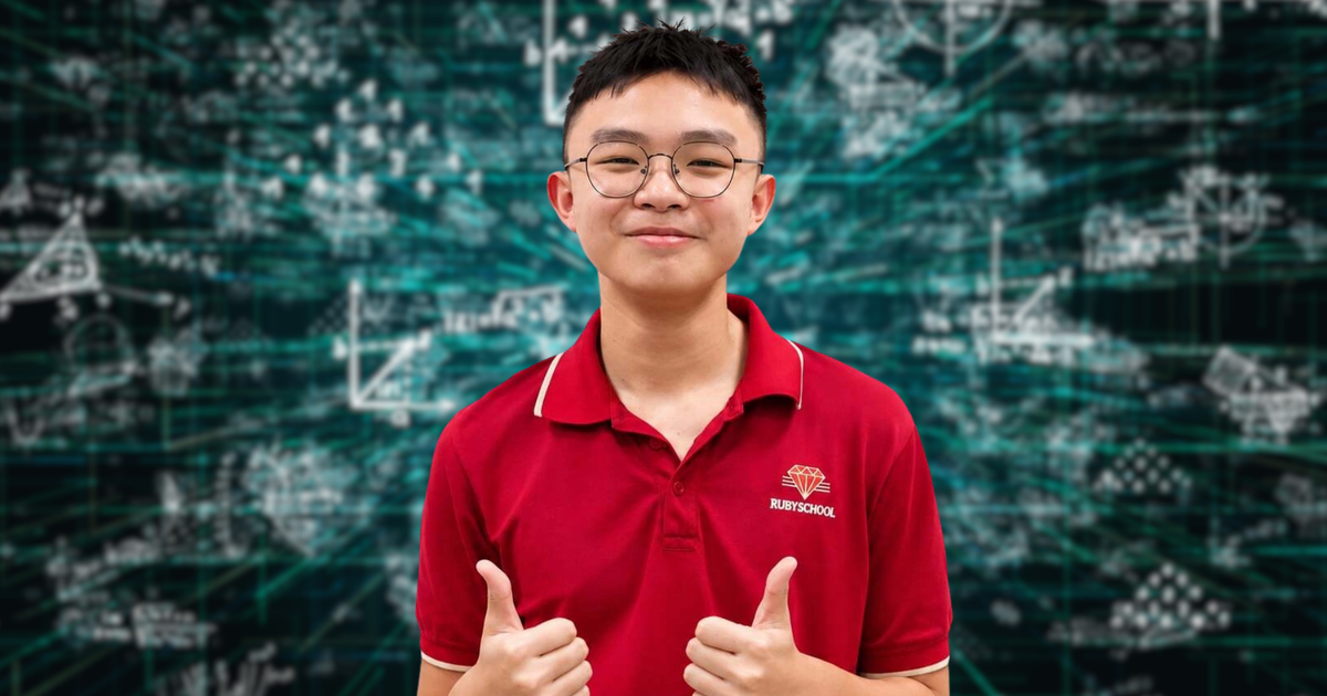 Thủ khoa lớp 10 TP.HCM là học sinh trường tư, đậu cùng lúc chuyên Trần Đại Nghĩa và phổ thông Năng khiếu