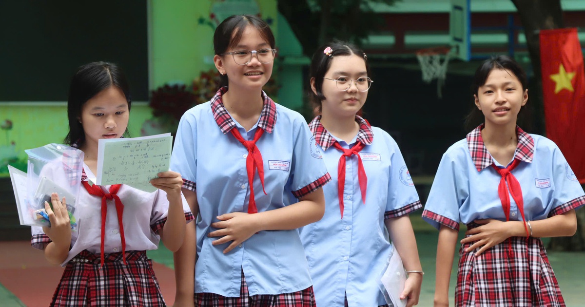 Tuyển sinh lớp 10 ở TP.HCM: Điểm chuẩn có thể tăng bao nhiêu, có nên phúc khảo?