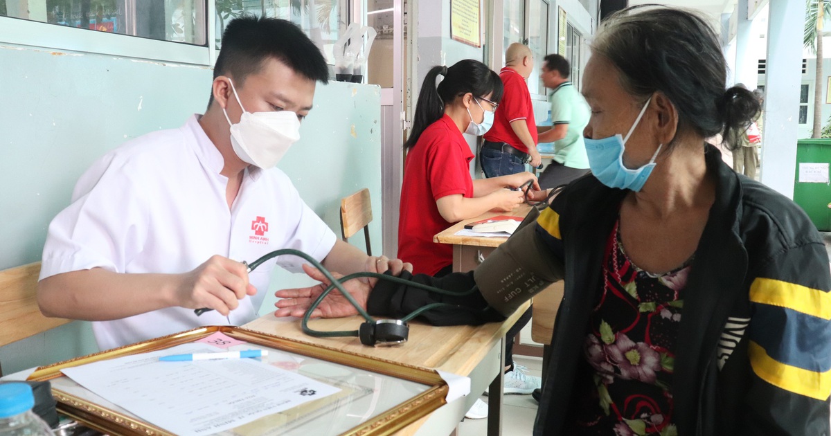 Bác sĩ nói về cảm giác bất lực khi bệnh nhân đến muộn, không thể làm gì hơn