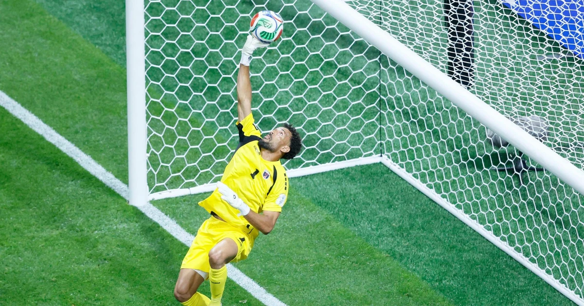 Trực tuyến Uruguay - Cape Verde (5h): Đội bóng tí hon lại gây bất ngờ?