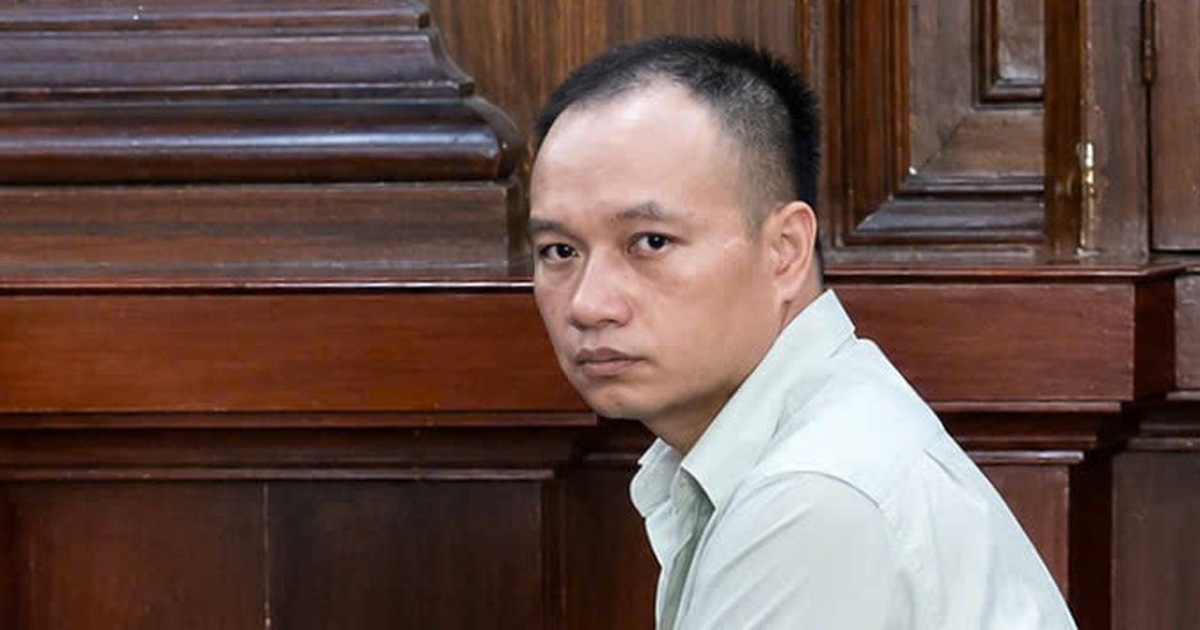Cựu giám đốc phòng giao dịch ngân hàng lừa hàng loạt khách hàng