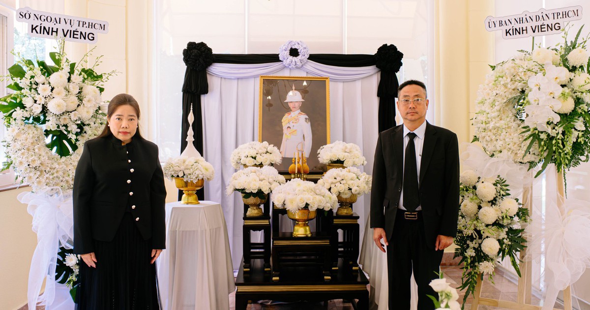 Đại diện lãnh đạo TP.HCM viếng và ghi sổ tang Công chúa Thái Lan Bajrakitiyabha
