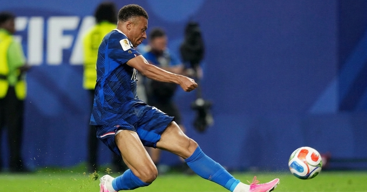 Mbappe áp sát kỷ lục ghi nhiều bàn thắng nhất lịch sử World Cup của Messi