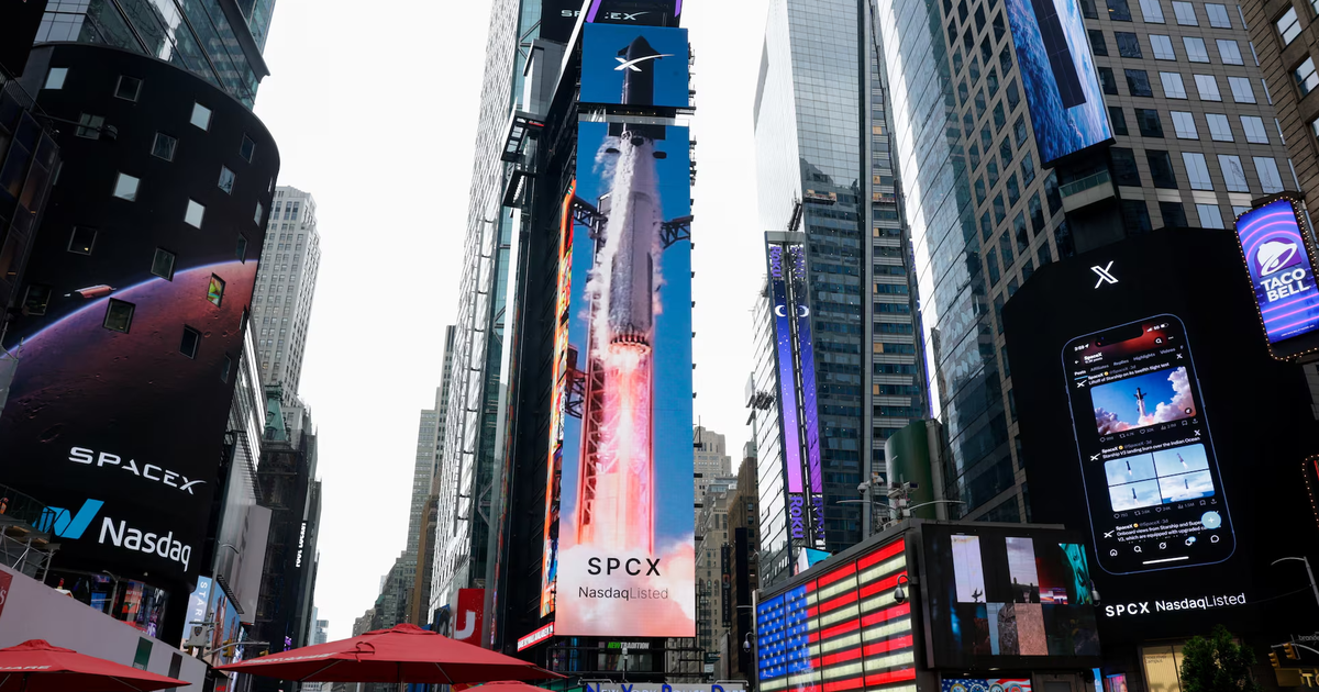 SpaceX lần đầu phát hành trái phiếu sau IPO, báo có hơn 100 tỉ USD tiền mặt