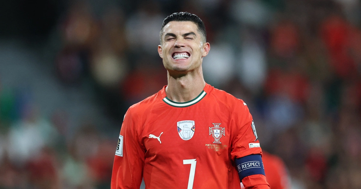 Rộ tin Ronaldo có thể ngồi dự bị trận Bồ Đào Nha gặp Uzbekistan
